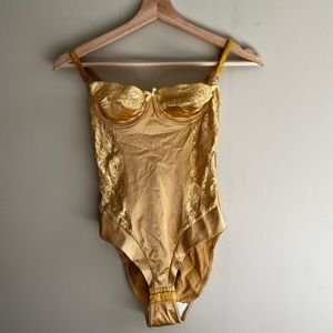 Vintage Italian lingerie bodysuit / teddy